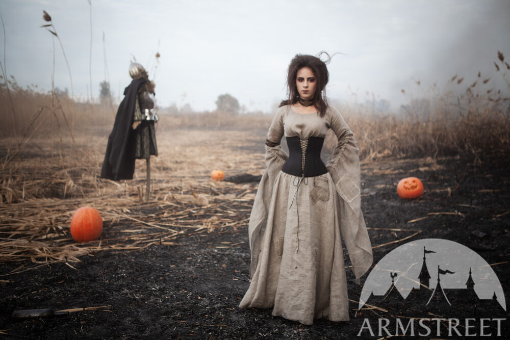 Witch outfit with corset armstreet-halloween-shenanigans.jpg