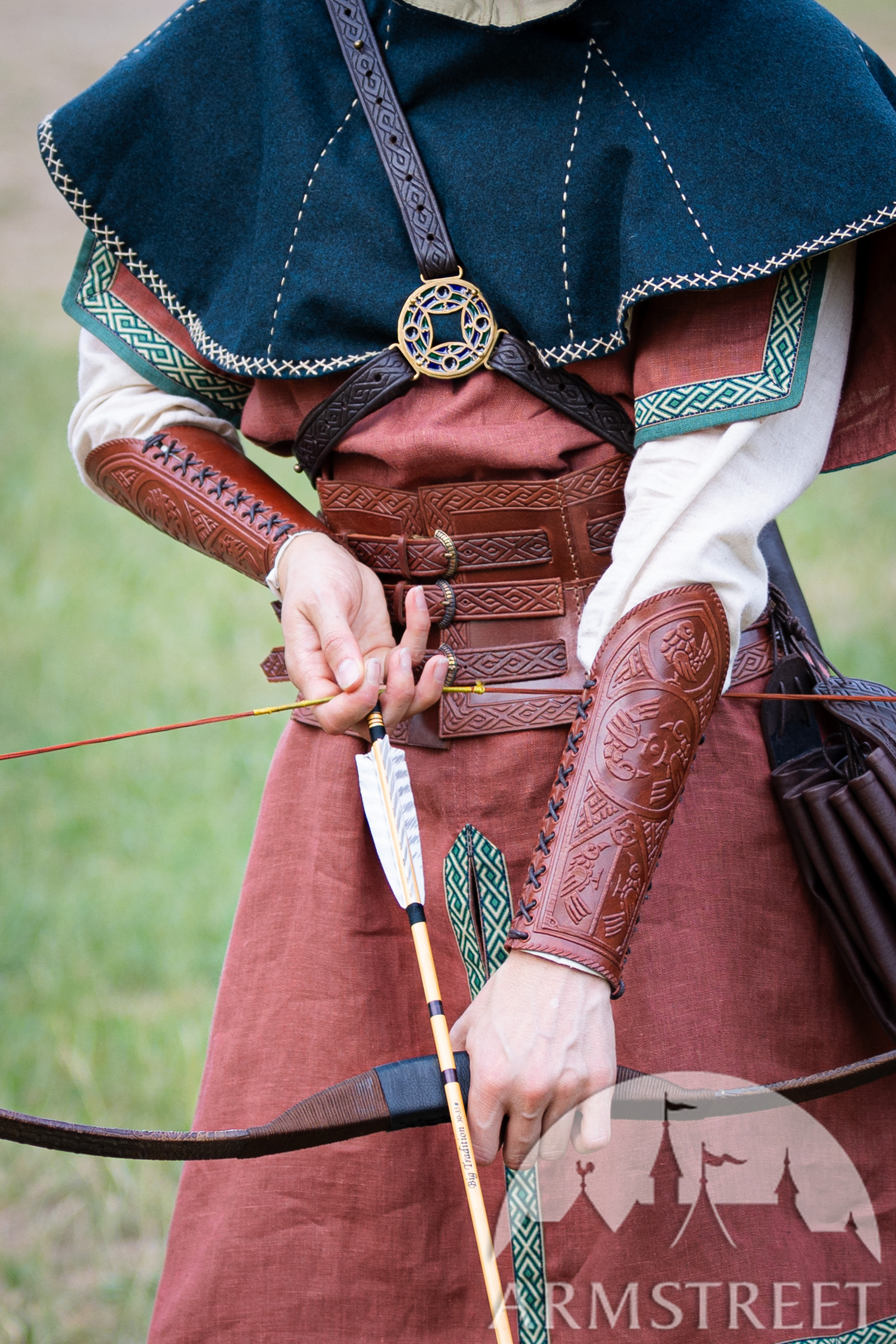 Unisex medieval costume "Huntress"