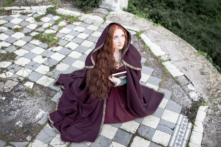 Middle Ages hooded cloak made of wool