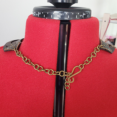 Sale Halsband aus Leder und Messing Sale Halsschmuck Tochter des Alchimisten
